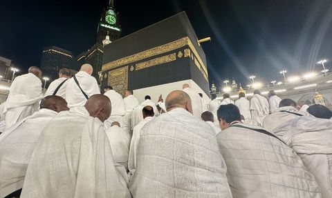 Kabe'de Sabah Namazı: Hacı Adaylarının Heyecanı