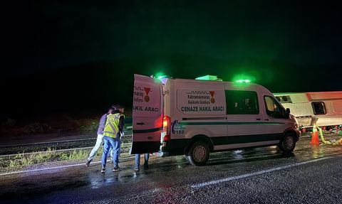 Kahramanmaraş'ta Düzensiz Göçmen Taşıyan Minibüs Devrildi
