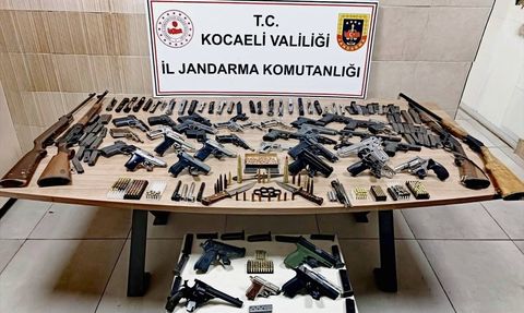 Kocaeli'de Ruhsatsız Silah Operasyonu: 18 Adet Ele Geçirildi
