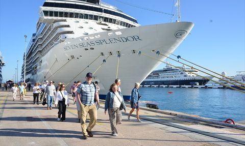 Kuşadası'nda Kruvaziyer Turizmi Canlanıyor