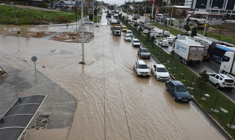 Malatya'da Sağanak ve Dolu Etkisi
