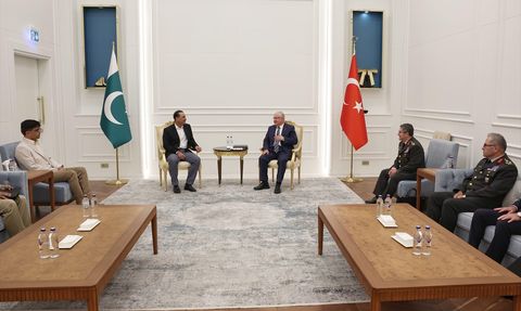 Milli Savunma Bakanı Güler, Pakistan Kara Kuvvetleri Komutanı ile İstanbul'da Bir Araya Geldi