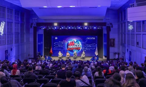 Milli Teknoloji Zirvesi Gençleri Yerli Teknolojiyle Buluşturdu