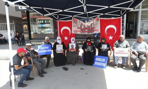 Muş'ta Ailelerin Evlat Eylemi Devam Ediyor