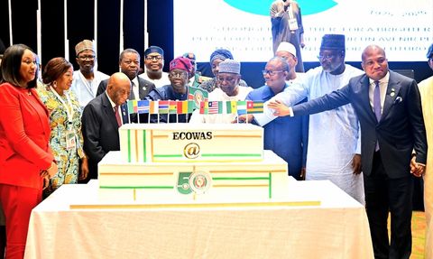 Nijerya'da ECOWAS'ın 50. Yılı Coşkuyla Kutlandı
