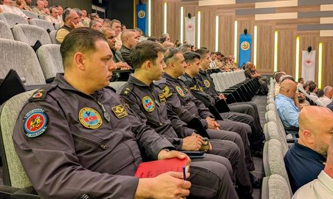 Orman Yangınlarıyla Mücadele İçin Pilotlara Eğitim Verildi