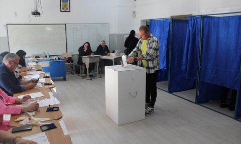 Romanya Cumhurbaşkanlığı Seçiminde İkinci Tur Heyecanı