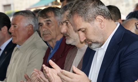 Sadi Tekelioğlu'nun Annesi Seher Tekelioğlu Toprağa Verildi