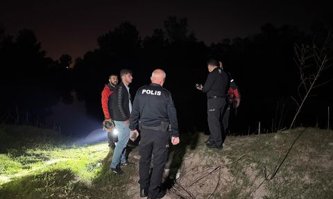 Sakarya Nehri'nde Kayıp Kişi İçin Arama Çalışmaları Devam Ediyor
