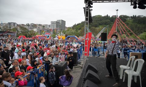 Samsun'da Çocuk Maratonu ve Festivali Coşkuyla Gerçekleşti