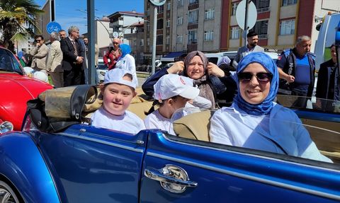 Samsun'da Özel Gereksinimli Çocuklardan Vosvoslarla Şehir Turu
