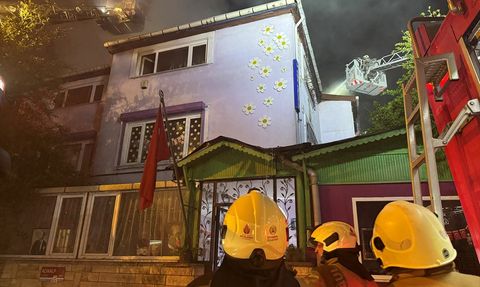 Sarıyer'deki Anaokulunda Çıkan Yangın Kontrol Altına Alındı