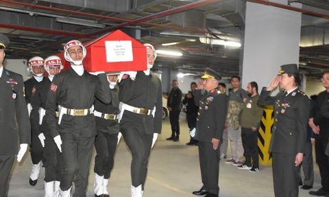 Şehit İstihkam Uzman Çavuş Önder Özen'in Naaşı Afyonkarahisar'a Getirildi