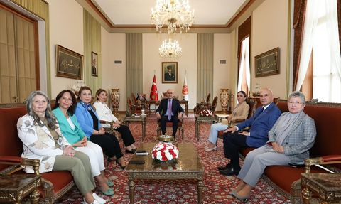 TBMM Başkanı Kurtulmuş, Milletvekillerini Kabul Etti