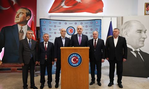 TBMM Başkanı Kurtulmuş, TÜRK-İŞ ile Kamu İşçileri İçin Önemli Görüşmelerde Bulundu