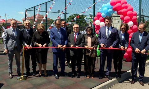 TİKA'dan Lenkeran'daki Sağlık Durumu Kısıtlı Çocuklara Destek
