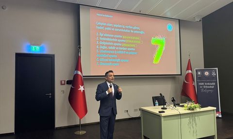 Türk Savunma Sanayi Berlin'de Öğrencilerle Buluştu