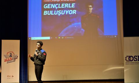 Tuva Cihangir Atasever, Osmaniye'de Öğrencilerle Buluştu