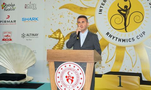 Uluslararası Golden Sun Ritmik Cimnastik Turnuvası Antalya'da Başladı