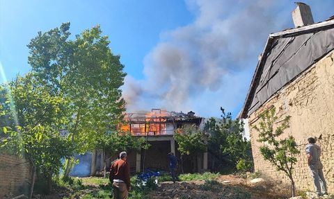 Uşak'ta Yangın Faciası: 92 Yaşındaki Adam Hayatını Kaybetti