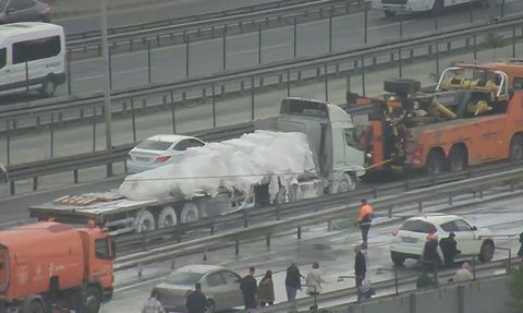 Zeytinburnu'nda Alçı Yolu Kapattı