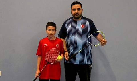 10 Yaşındaki Badmintoncu Zirveye Oynamak İstiyor