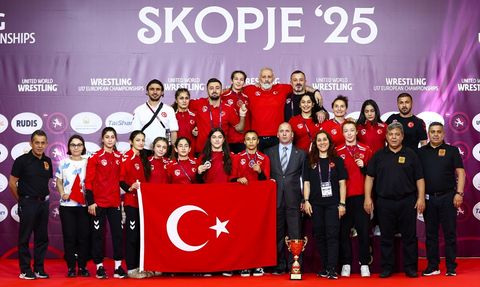 3. Kez Zirvede: Milli Kadın Güreşçiler Avrupa Şampiyonası'nda Başarı Elde Etti