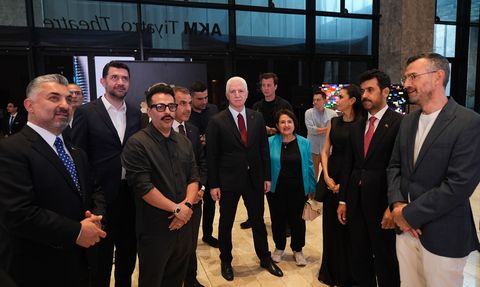 5. İstanbul Dijital Sanat Festivali AKM'de Başladı