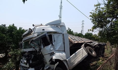 Adana'da Zincirleme Trafik Kazası: 1 Yaralı