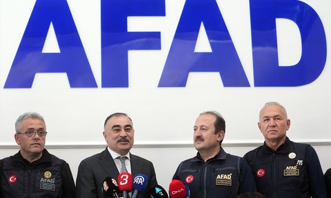 AFAD Personeline Azerbaycan'dan İşbirliği Rozeti