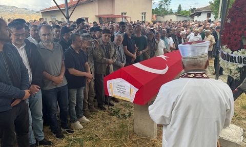 Ankara'da Hayatını Kaybeden Polis Memurunun Cenazesi Çankırı'da Defnedildi
