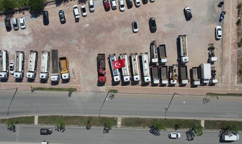 Antalya'da Sahte Belgelerle Araç Tescili Yapan 4 Kişi Yakalandı