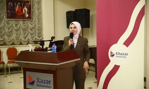 Bakan Göktaş Azerbaycan'da Gençlerle Buluştu