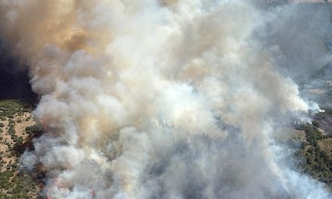 Balıkesir'de Orman Yangını Kontrol Altına Alınıyor