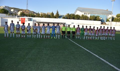 Beşiktaş ve Şırnak Petrol Spor U16 Takımları Dostluk Maçında Buluştu