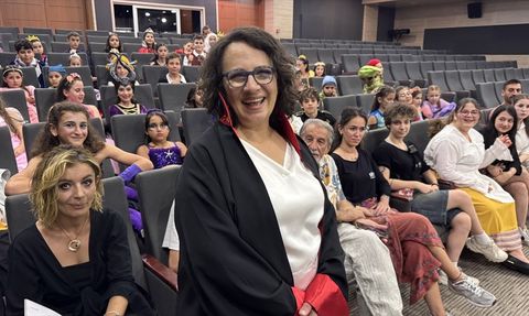 Bodrum'da 63 Çocukla Masallar Mahkemesi Tiyatro Gösterisi