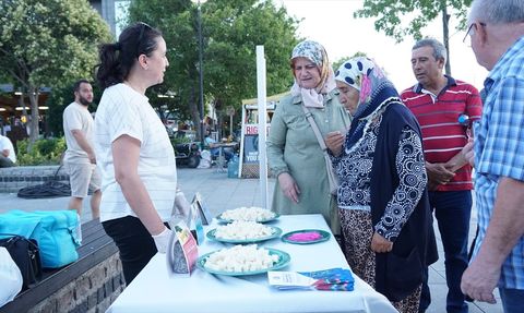 Çanakkale'de 'Bilim Kafe' Etkinliği ile Anne Sütünün Önemi Vurgulandı