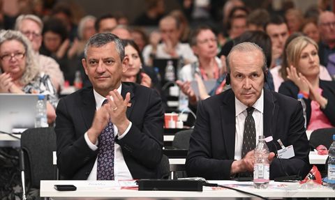 CHP Genel Başkanı Özgür Özel, Almanya'daki SPD Kongresi'nde