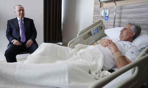 Cumhurbaşkanı Erdoğan, Yalçın'ı Hastanede Ziyaret Etti