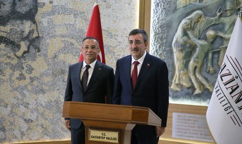 Cumhurbaşkanı Yardımcısı Cevdet Yılmaz Gaziantep Valiliğini Ziyaret Etti