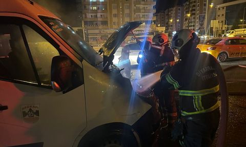 Diyarbakır'da Yolcu Minibüsünde Yangın