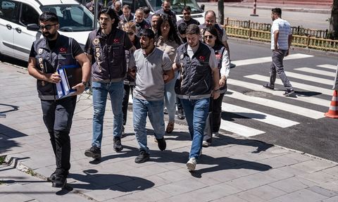 Erzurum'da Telefon Dolandırıcılığı Operasyonu: 6 Gözaltı