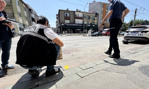 Eskişehir'de Bıçaklı Kavga: Üç Yaralı