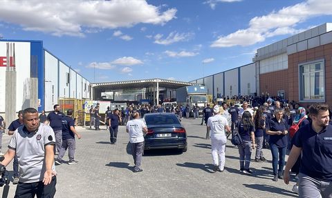 Eskişehir'de Fabrika Yangını: Müdahale Devam Ediyor