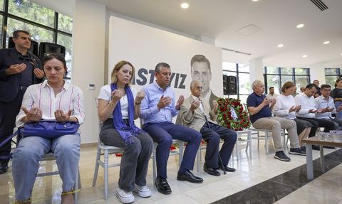 Ferdi Zeyrek İçin Taziye Ziyaretleri Devam Ediyor