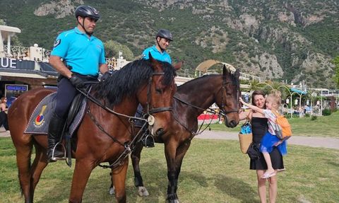 Fethiye'de Atlı Jandarma Ekibi Görevde