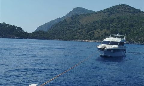 Fethiye'de Sürüklenen Tekneye Kurtarma Operasyonu