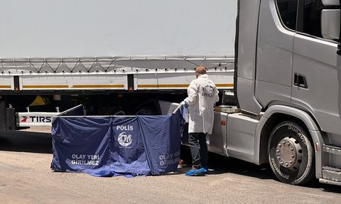 Gaziantep'te Tır-Motosiklet Kazası: İki Kişi Hayatını Kaybetti