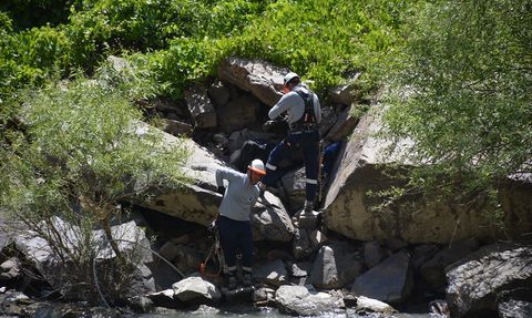 Hakkari'de Elektrik Kesintisi Rafting Botuyla Giderildi