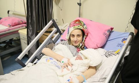 Hamileyken Karaciğer Nakli: İpek Demir'in Başarı Hikayesi